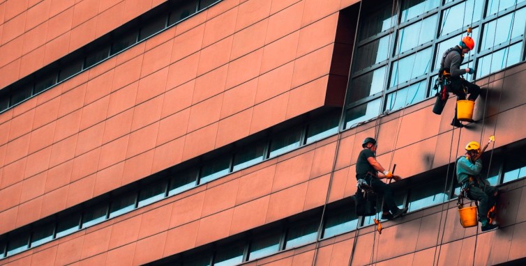 Cierra julio con tu edificio a punto: lo que hemos aprendido este mes en Descénder
