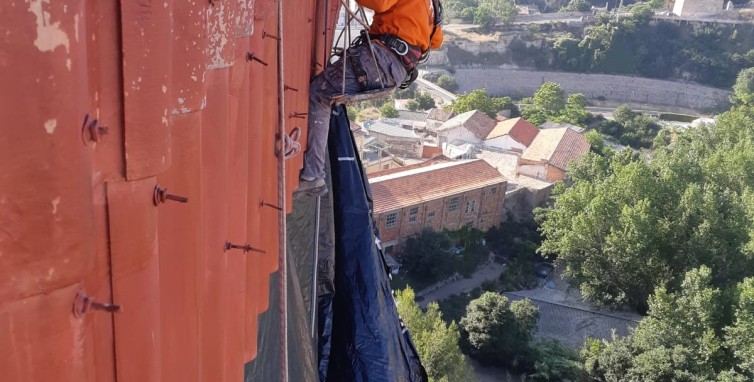 Aislamiento de cubierta con corcho proyectado