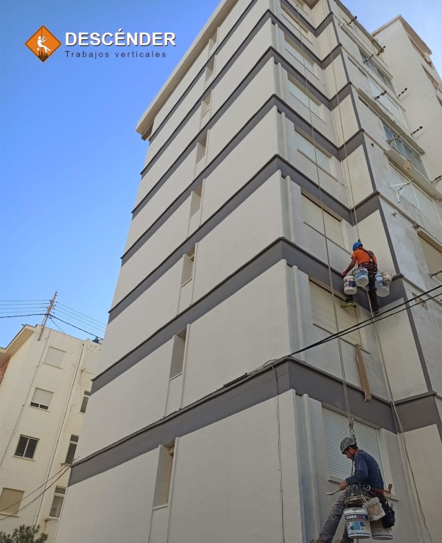 Rehabilitación íntegra de edificio en Gandia