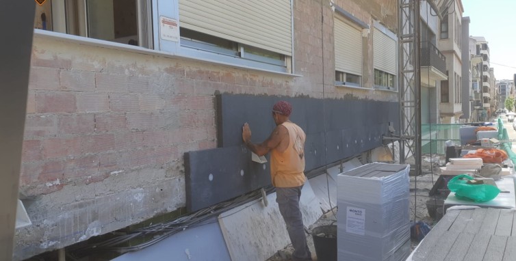 Retirada de azulejos y aislamiento SATE
